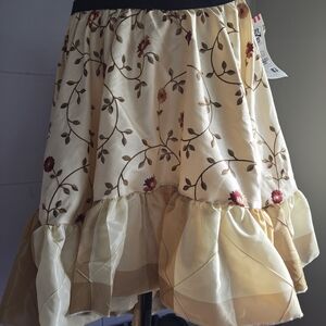 Floral Embroidered Cream Skirt